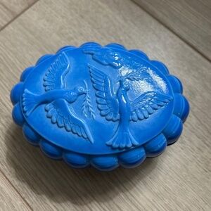 Vintage Czech Pressed Glass Oval Trinket Box w/ 2 Doves on lid